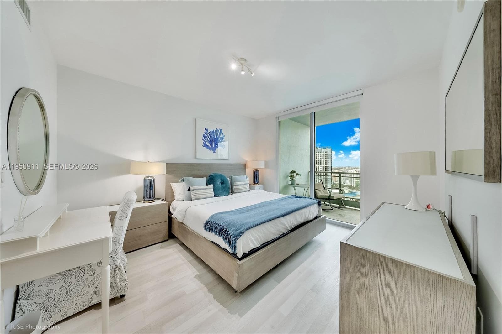 IVY at Riverfront Unit 3109 condo for sale at 90 SW 3rd St # 3109, Miami FL 33130
