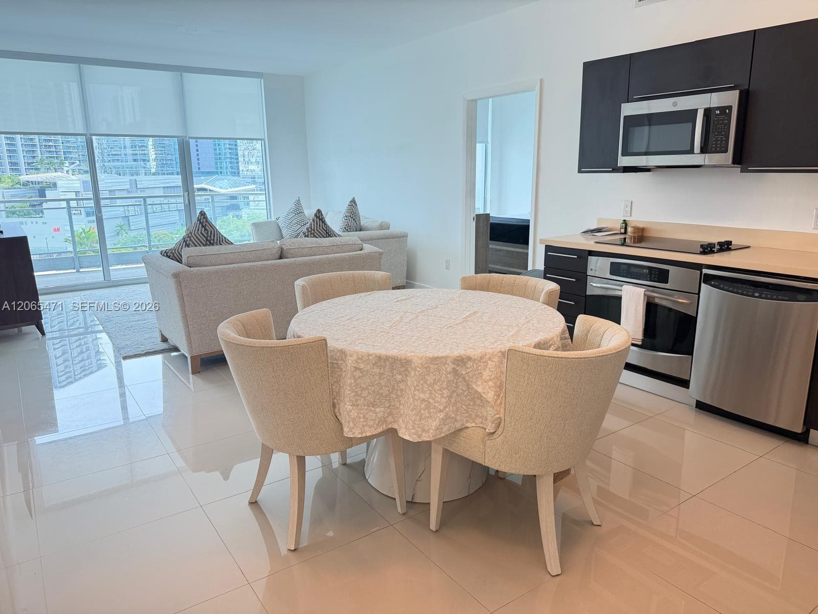 IVY at Riverfront Unit 1416 condo for rent at 90 SW 3rd St # 1416, Miami FL 33130