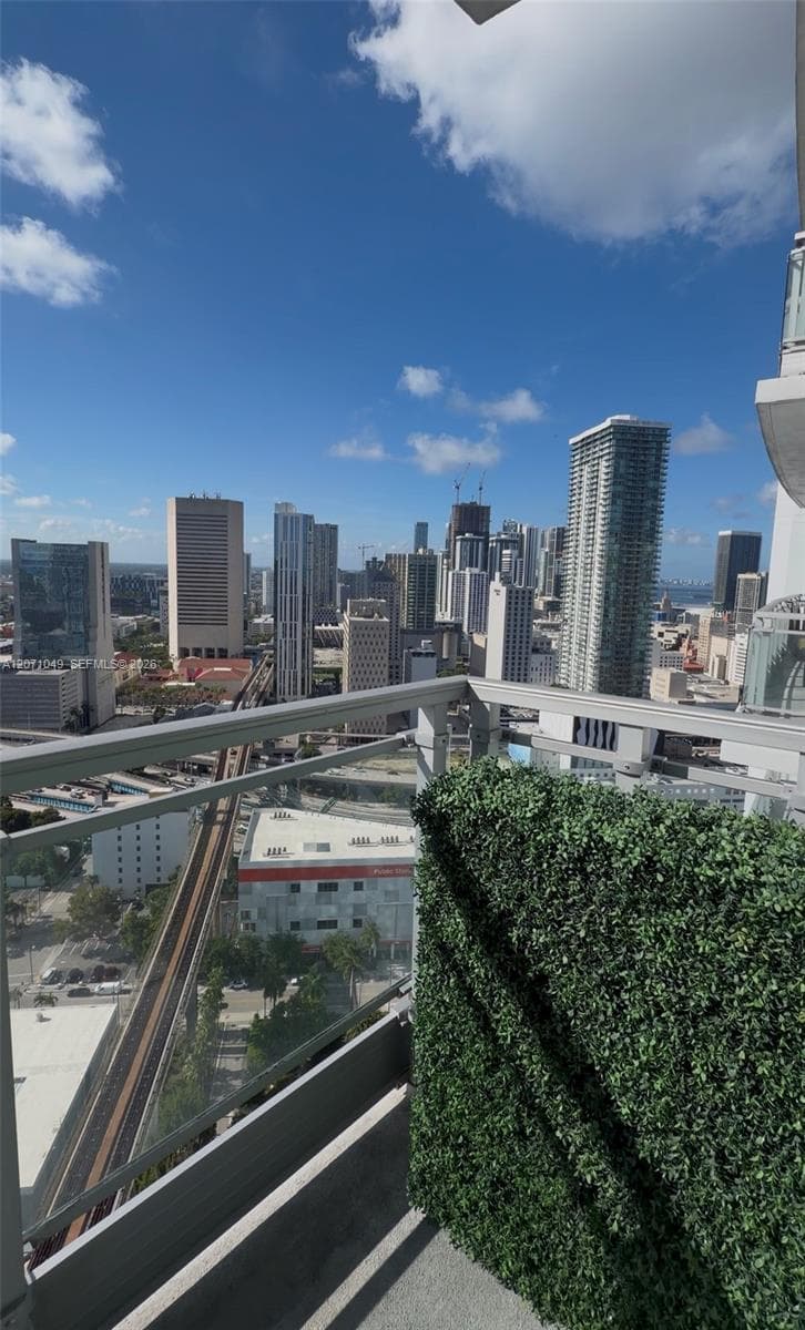 IVY at Riverfront Unit 3408 condo for rent at 90 SW 3rd St # 3408, Miami FL 33130