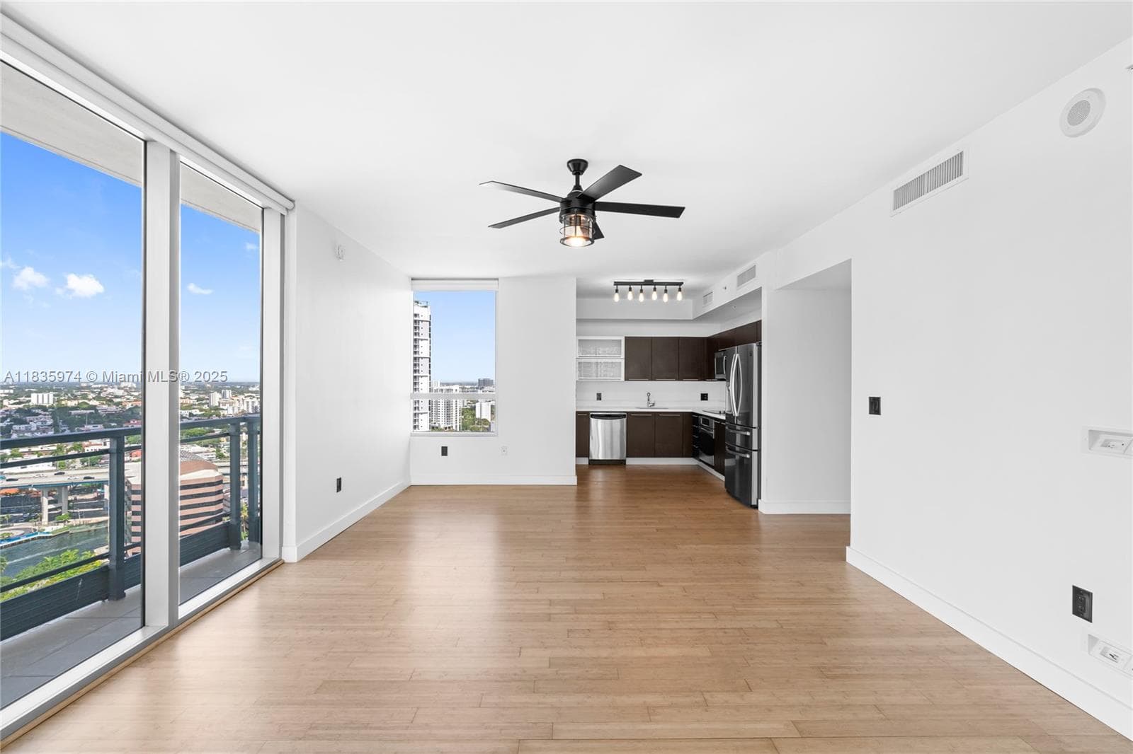 IVY at Riverfront Unit 2711 condo rented at 90 SW 3rd St # 2711, Miami FL 33130