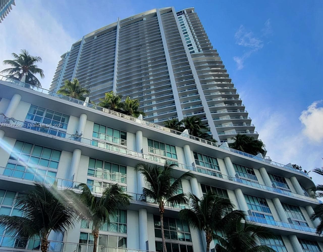 IVY at Riverfront Unit 2012 condo rented at 90 SW 3rd St # 2012, Miami FL 33130
