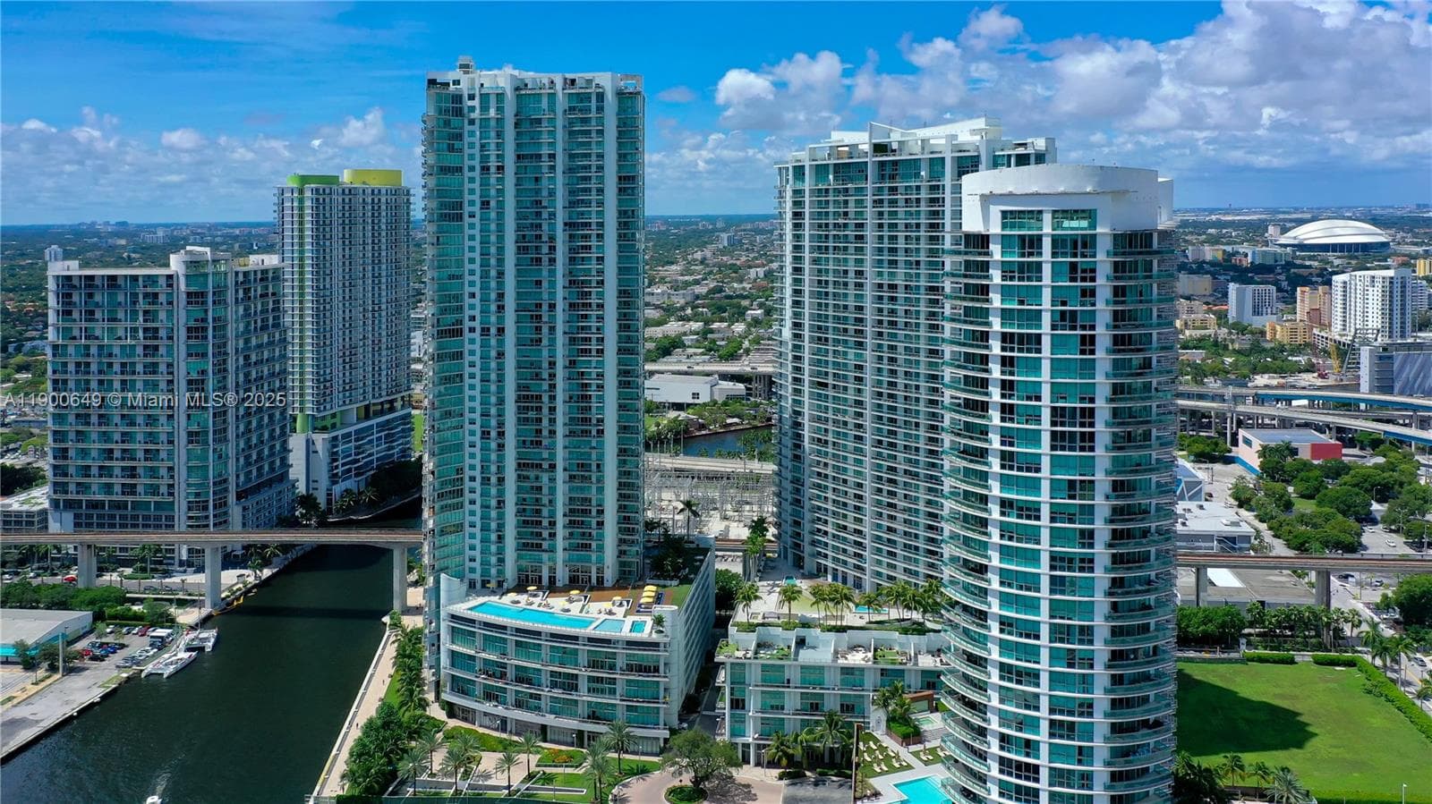 IVY at Riverfront Unit 1602 condo rented at 90 SW 3rd St # 1602, Miami FL 33130
