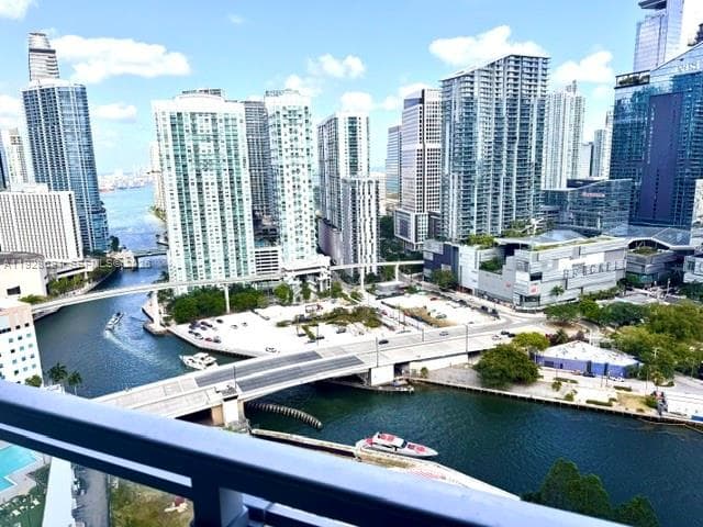 IVY at Riverfront Unit 3112 condo rented at 90 SW 3rd St # 3112, Miami FL 33130