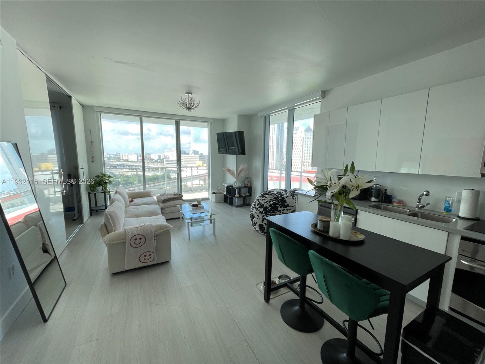 IVY at Riverfront Unit 1205 condo rented at 90 SW 3rd St # 1205, Miami FL 33130